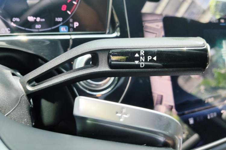 Used Mercedes-Benz E-Class New Energy 2024 E 350 e L Plug-in Hybrid Sedan Gear Lever