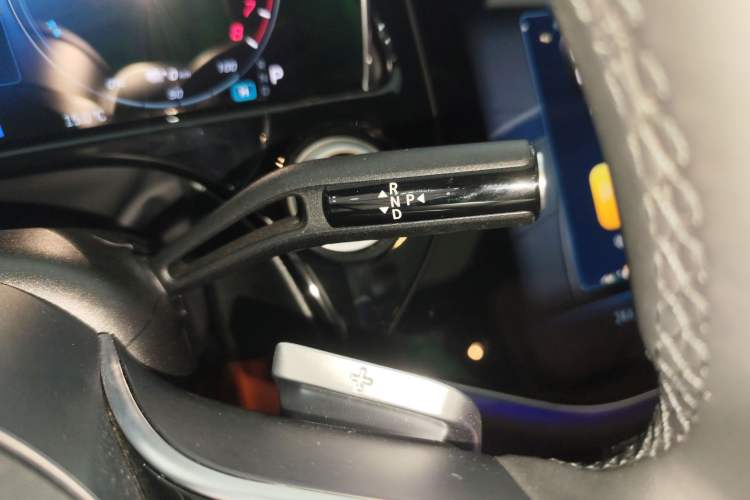 Used Mercedes-Benz E-Class New Energy 2024 E 350 e L Plug-in Hybrid Sedan Gear Lever