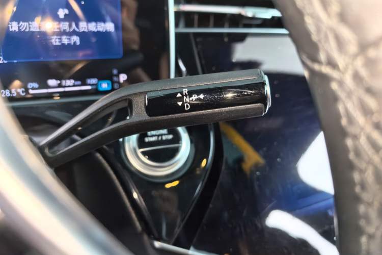 Used Mercedes-Benz E-Class New Energy 2024 E 350 e L Plug-in Hybrid Sports Sedan Gear Lever