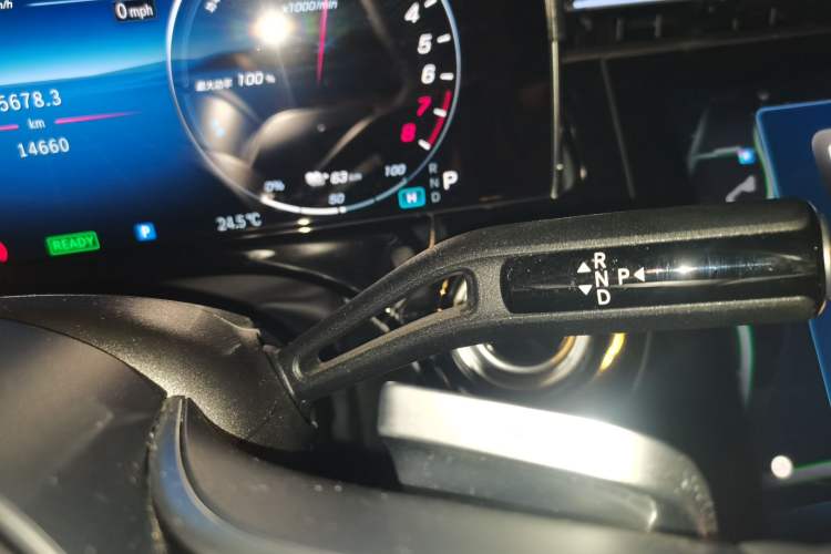 Used Mercedes-Benz E-Class New Energy 2024 E 350 e L Plug-in Hybrid Sedan Gear Lever