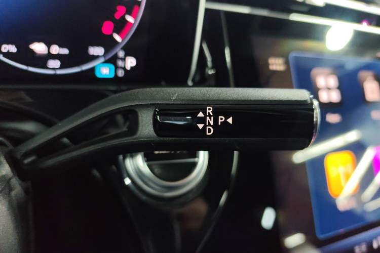 Used Mercedes-Benz E-Class New Energy 2024 E 350 e L Plug-in Hybrid Sedan Gear Lever