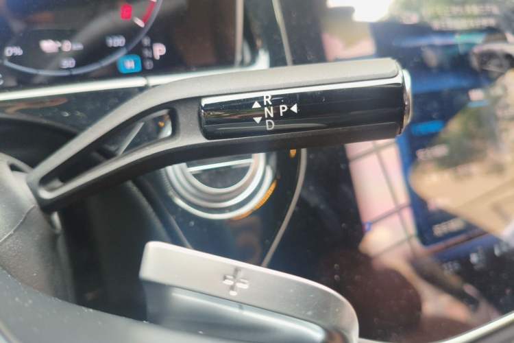 Used Mercedes-Benz E-Class New Energy 2024 E 350 e L Plug-in Hybrid Sedan Gear Lever
