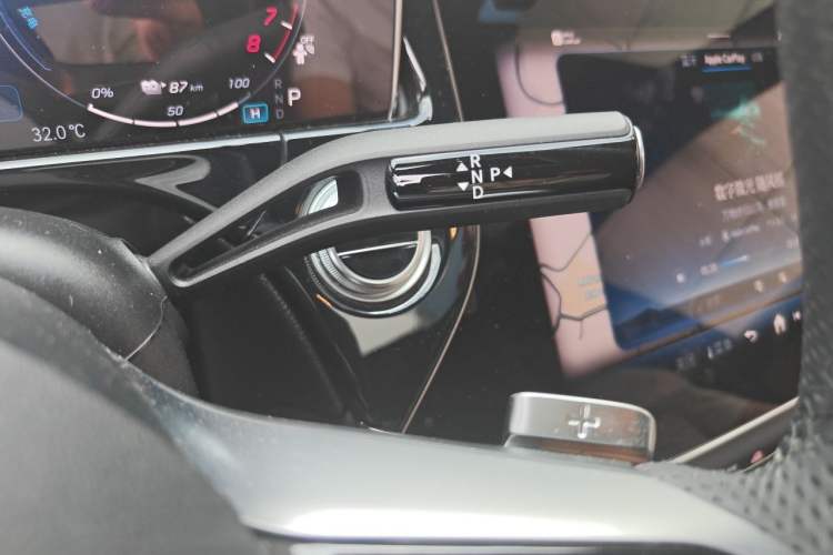 Used Mercedes-Benz E-Class New Energy 2024 E 350 e L Plug-in Hybrid Sports Sedan Gear Lever