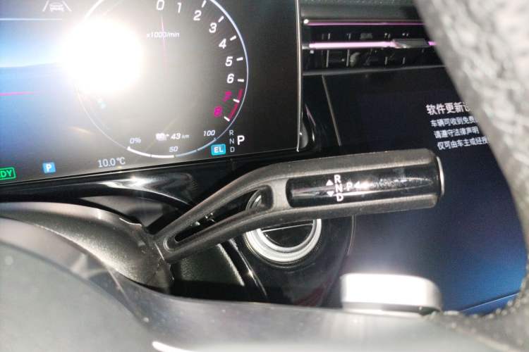 Used Mercedes-Benz E-Class New Energy 2024 E 350 e L Plug-in Hybrid Sports Sedan Gear Lever