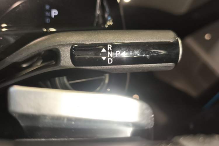 Used Mercedes-Benz E-Class New Energy 2024 E 350 e L Plug-in Hybrid Sedan Gear Lever
