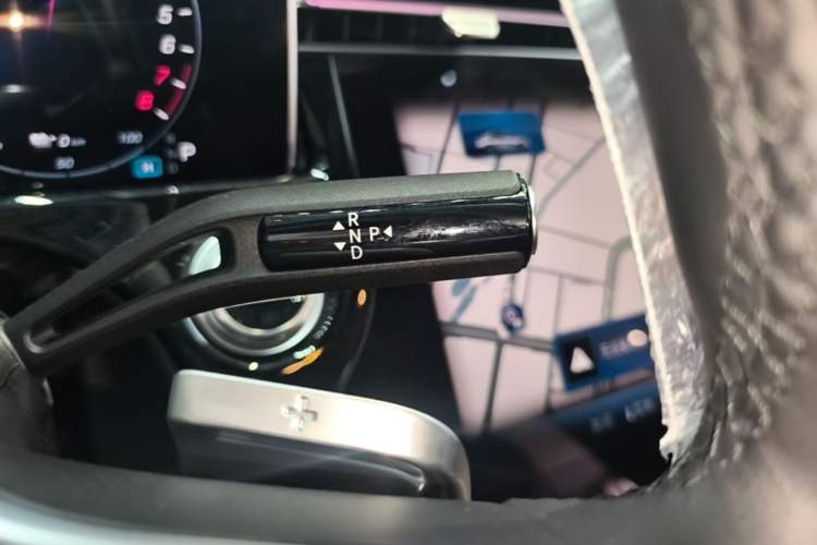 Used Mercedes-Benz E-Class New Energy 2024 E 350 e L Plug-in Hybrid Sedan Gear Lever
