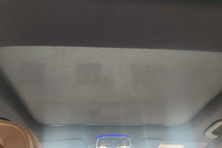 Used Mercedes-Benz E-Class New Energy 2024 E 350 e L Plug-in Hybrid Sedan Headliner