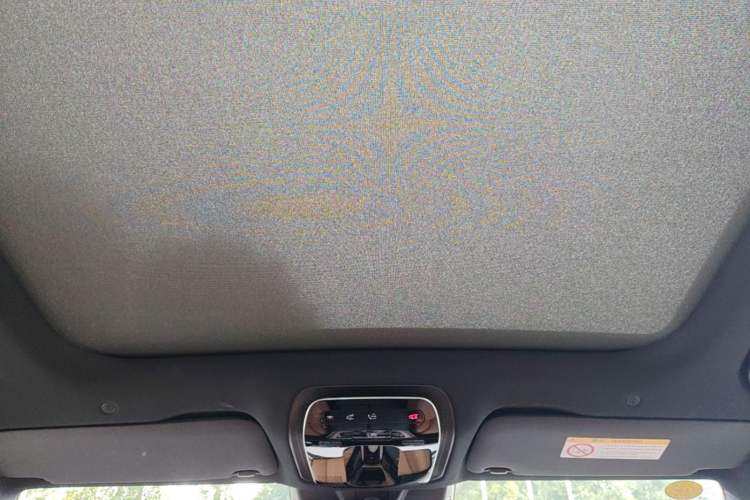 Used Mercedes-Benz E-Class New Energy 2024 E 350 e L Plug-in Hybrid Sedan Headliner