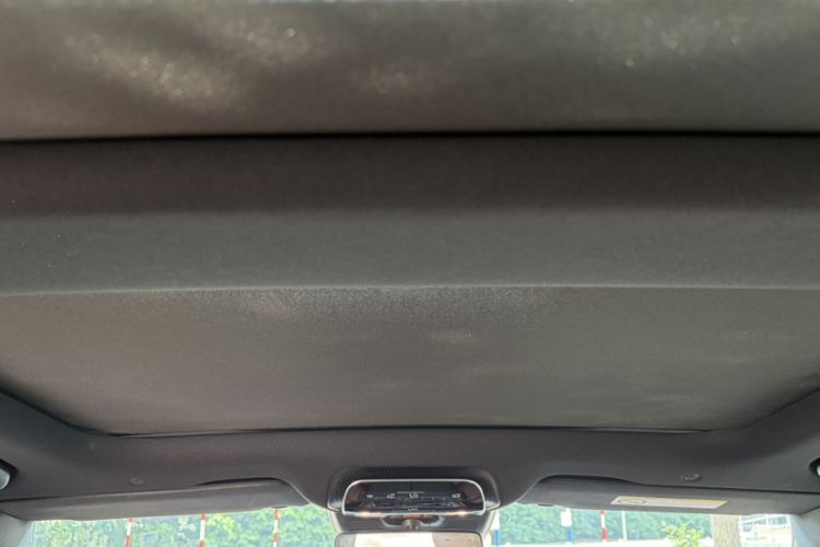 Used Mercedes-Benz E-Class New Energy 2024 E 350 e L Plug-in Hybrid Sedan Headliner