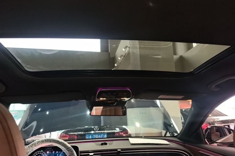 Used Mercedes-Benz E-Class New Energy 2024 E 350 e L Plug-in Hybrid Sedan Headliner