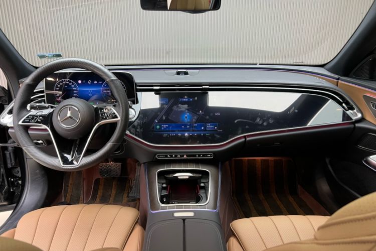 Used Mercedes-Benz E-Class New Energy 2024 E 350 e L Plug-in Hybrid Sedan Interior 1