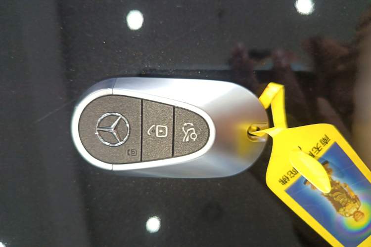 Used Mercedes-Benz E-Class New Energy 2024 E 350 e L Plug-in Hybrid Sedan Interior 1