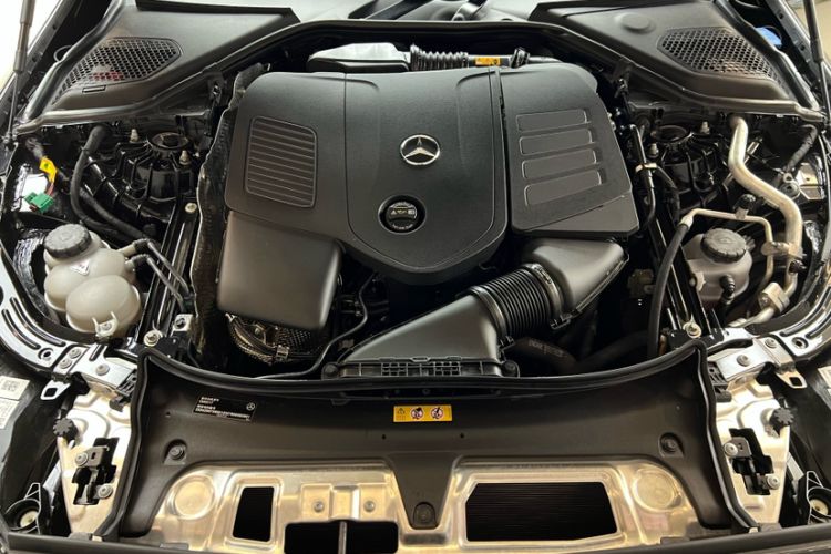 Used Mercedes-Benz E-Class New Energy 2024 E 350 e L Plug-in Hybrid Sedan Interior 10