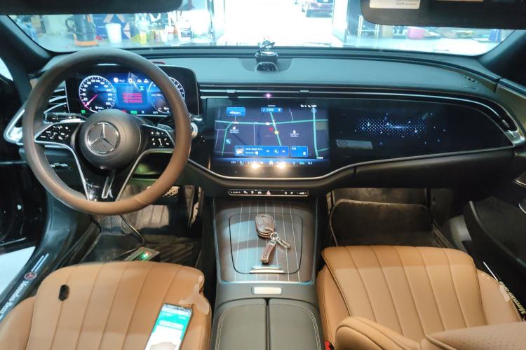 Used Mercedes-Benz E-Class New Energy 2024 E 350 e L Plug-in Hybrid Sedan Interior 2