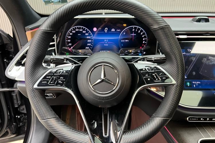 Used Mercedes-Benz E-Class New Energy 2024 E 350 e L Plug-in Hybrid Sedan Interior 2