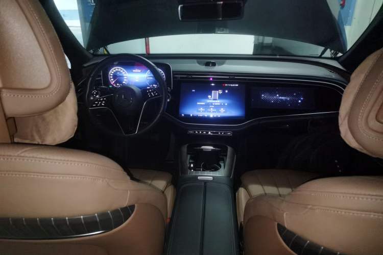 Used Mercedes-Benz E-Class New Energy 2024 E 350 e L Plug-in Hybrid Sedan Interior 2