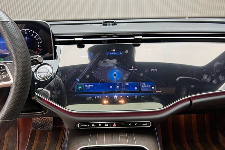 Used Mercedes-Benz E-Class New Energy 2024 E 350 e L Plug-in Hybrid Sedan Interior 3