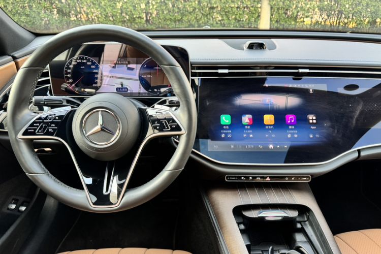 Used Mercedes-Benz E-Class New Energy 2024 E 350 e L Plug-in Hybrid Sedan Interior 3