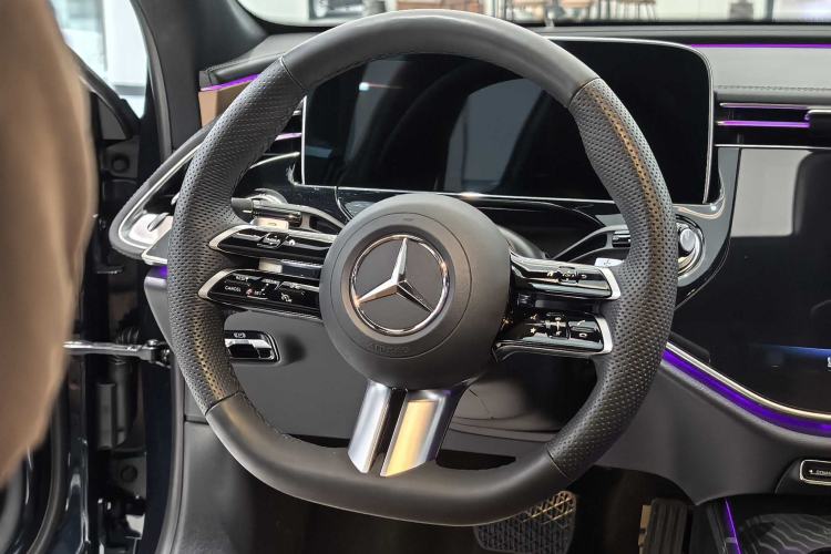 Used Mercedes-Benz E-Class New Energy 2024 E 350 e L Plug-in Hybrid Sports Sedan Interior 3
