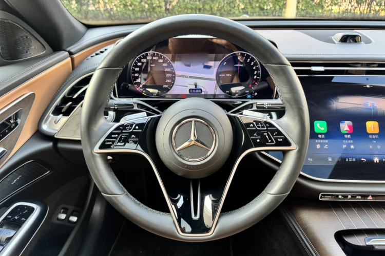 Used Mercedes-Benz E-Class New Energy 2024 E 350 e L Plug-in Hybrid Sedan Interior 4