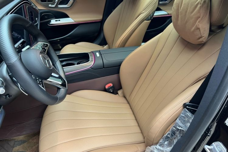 Used Mercedes-Benz E-Class New Energy 2024 E 350 e L Plug-in Hybrid Sedan Interior 5