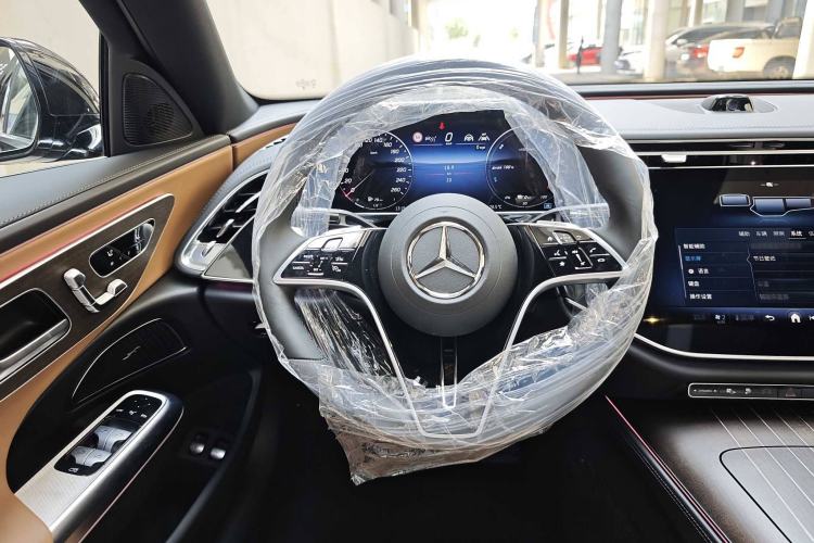 Used Mercedes-Benz E-Class New Energy 2024 E 350 e L Plug-in Hybrid Sedan Interior 5