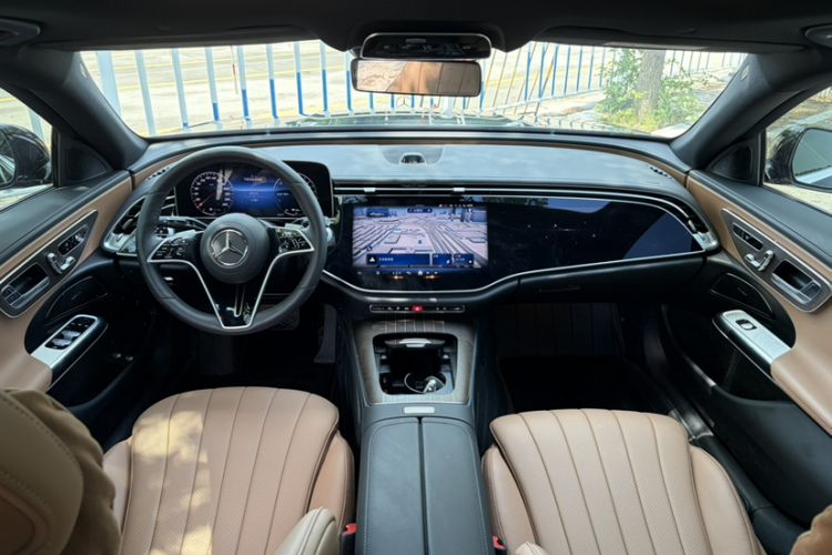 Used Mercedes-Benz E-Class New Energy 2024 E 350 e L Plug-in Hybrid Sedan Interior 5
