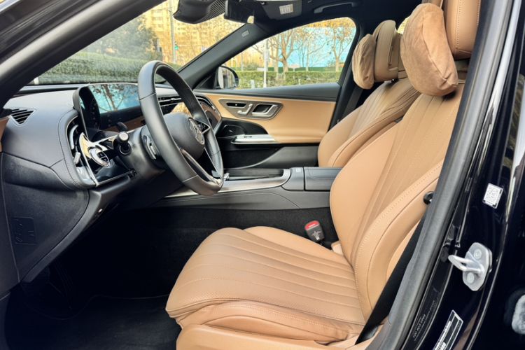 Used Mercedes-Benz E-Class New Energy 2024 E 350 e L Plug-in Hybrid Sedan Interior 6