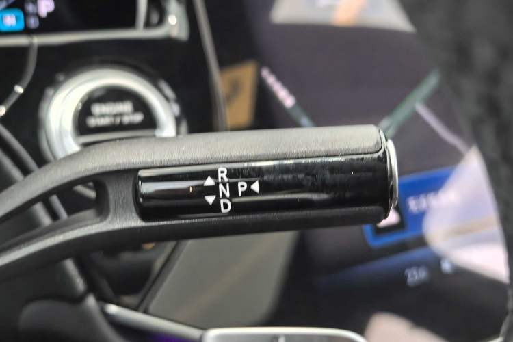 Used Mercedes-Benz E-Class New Energy 2024 E 350 e L Plug-in Hybrid Sports Sedan Interior 6