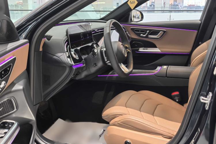 Used Mercedes-Benz E-Class New Energy 2024 E 350 e L Plug-in Hybrid Sports Sedan Interior 8