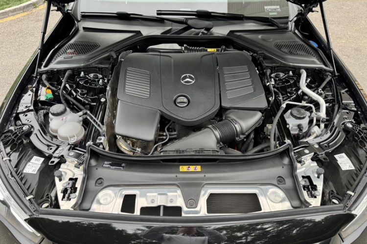 Used Mercedes-Benz E-Class New Energy 2024 E 350 e L Plug-in Hybrid Sedan Interior 9