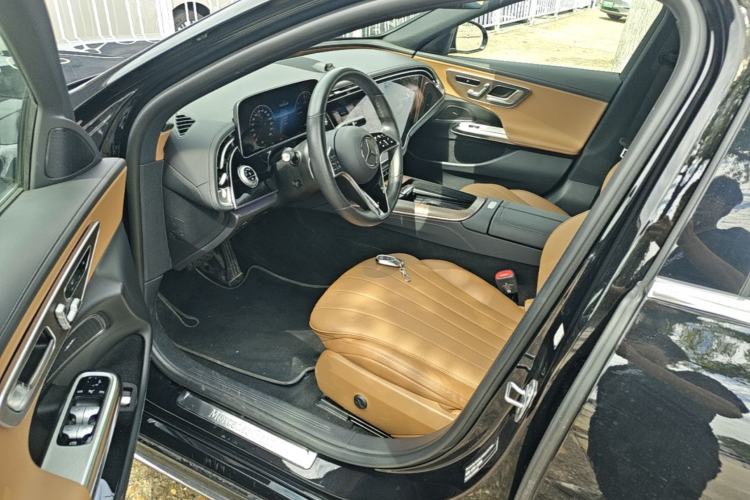 Used Mercedes-Benz E-Class New Energy 2024 E 350 e L Plug-in Hybrid Sedan Left Front Seat