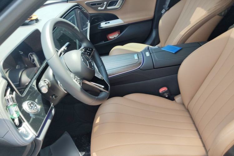 Used Mercedes-Benz E-Class New Energy 2024 E 350 e L Plug-in Hybrid Sedan Left Front Seat