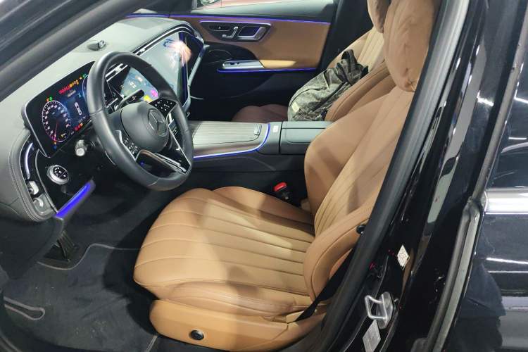 Used Mercedes-Benz E-Class New Energy 2024 E 350 e L Plug-in Hybrid Sedan Left Front Seat