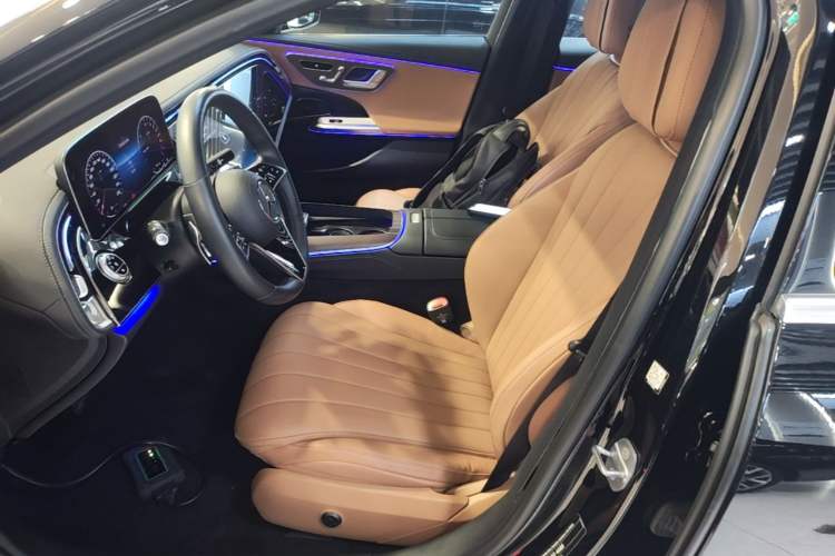 Used Mercedes-Benz E-Class New Energy 2024 E 350 e L Plug-in Hybrid Sedan Left Front Seat