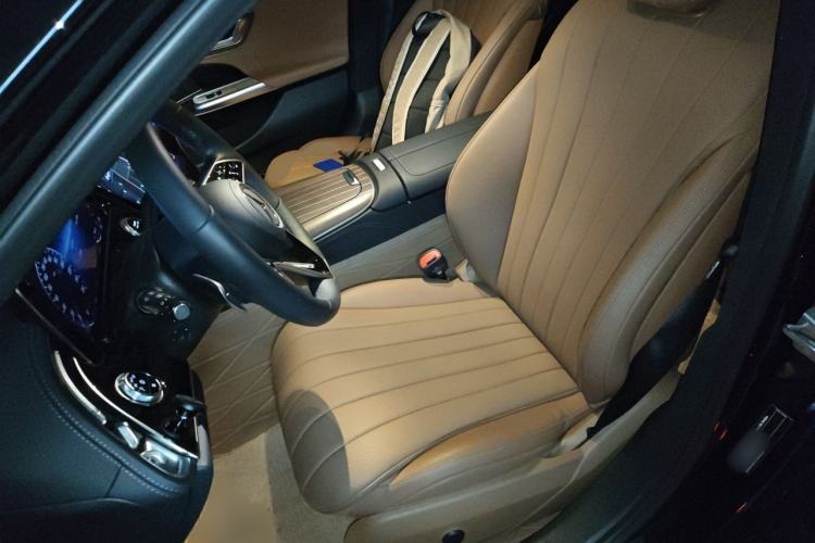 Used Mercedes-Benz E-Class New Energy 2024 E 350 e L Plug-in Hybrid Sedan Left Front Seat