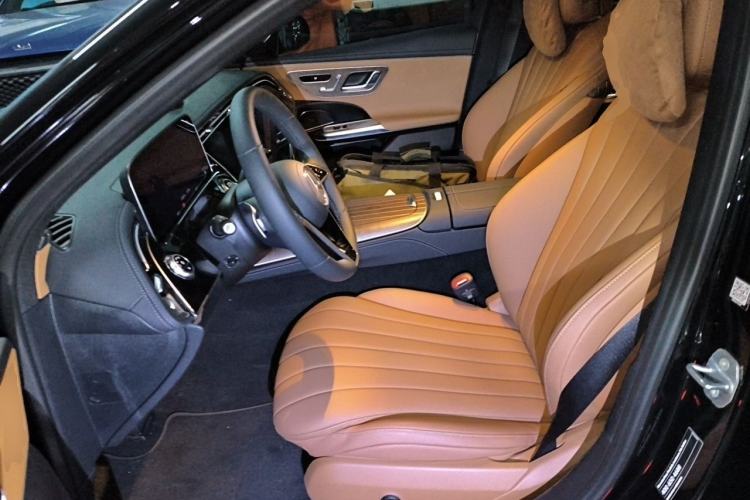 Used Mercedes-Benz E-Class New Energy 2024 E 350 e L Plug-in Hybrid Sedan Left Front Seat