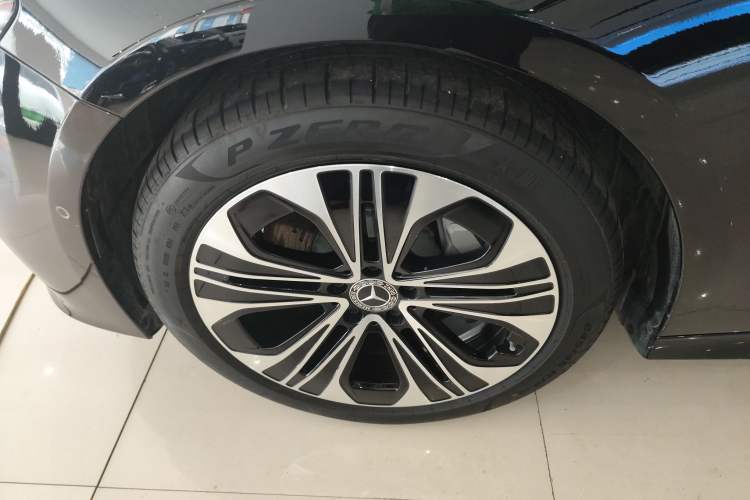 Used Mercedes-Benz E-Class New Energy 2024 E 350 e L Plug-in Hybrid Sedan Left Front Wheel Hub