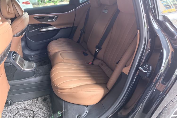 Used Mercedes-Benz E-Class New Energy 2024 E 350 e L Plug-in Hybrid Sports Sedan Left Rear Seat