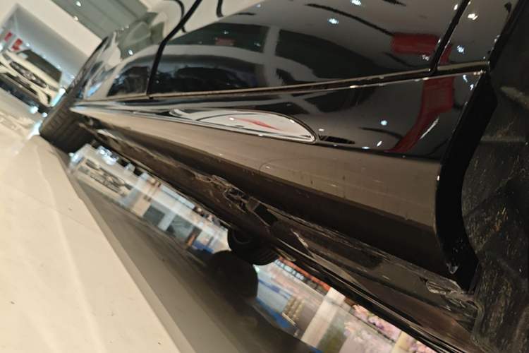 Used Mercedes-Benz E-Class New Energy 2024 E 350 e L Plug-in Hybrid Sedan Left Side Sill