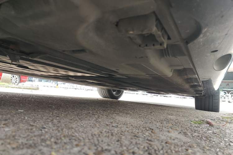 Used Mercedes-Benz E-Class New Energy 2024 E 350 e L Plug-in Hybrid Sedan Left Side Sill