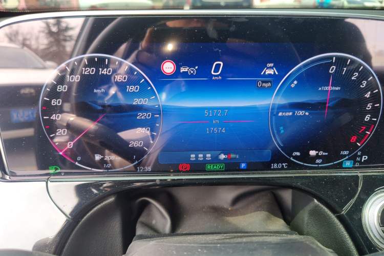 Used Mercedes-Benz E-Class New Energy 2024 E 350 e L Plug-in Hybrid Sedan Odometer Close Up