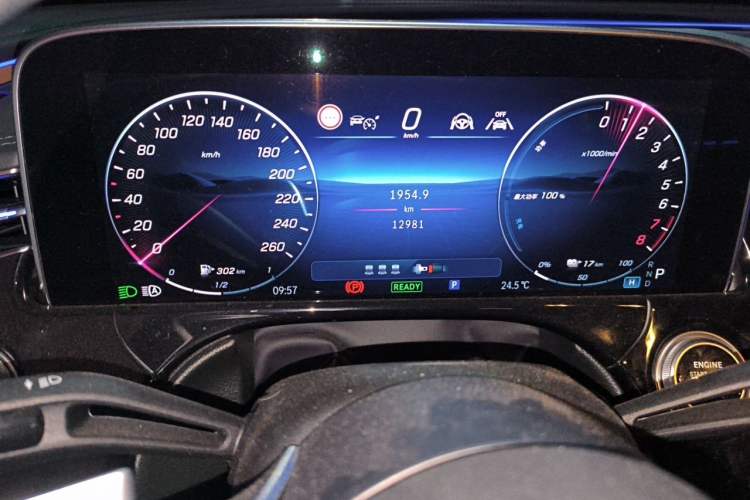 Used Mercedes-Benz E-Class New Energy 2024 E 350 e L Plug-in Hybrid Sedan Odometer Close Up