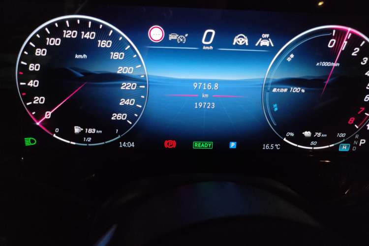 Used Mercedes-Benz E-Class New Energy 2024 E 350 e L Plug-in Hybrid Sedan Odometer Close Up