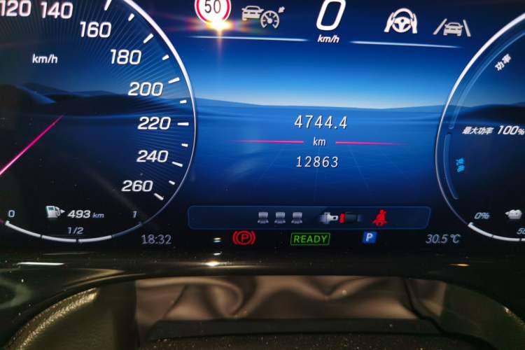 Used Mercedes-Benz E-Class New Energy 2024 E 350 e L Plug-in Hybrid Sedan Odometer Close Up