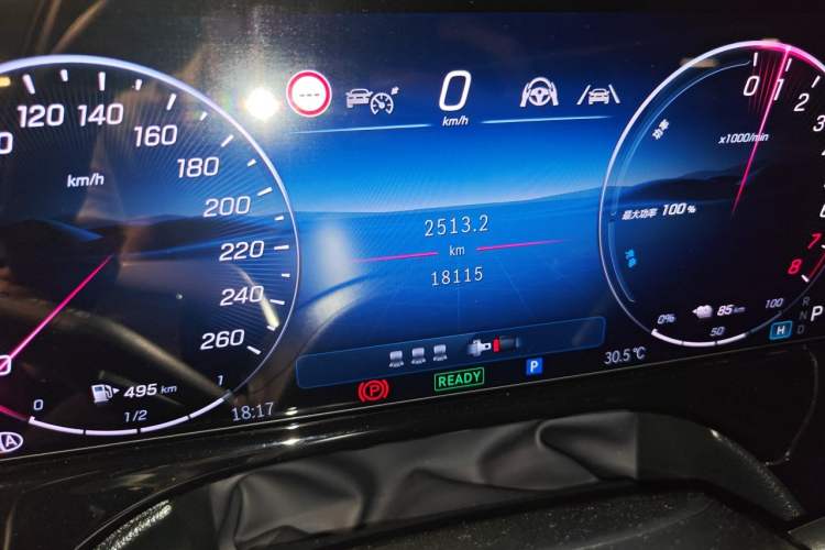 Used Mercedes-Benz E-Class New Energy 2024 E 350 e L Plug-in Hybrid Sedan Odometer Close Up