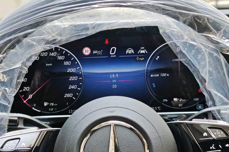 Used Mercedes-Benz E-Class New Energy 2024 E 350 e L Plug-in Hybrid Sedan Odometer Close Up