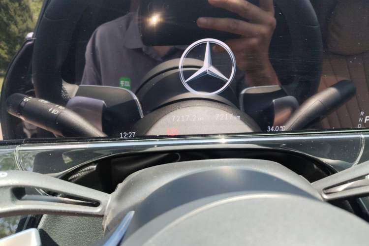 Used Mercedes-Benz E-Class New Energy 2024 E 350 e L Plug-in Hybrid Sedan Odometer Close Up