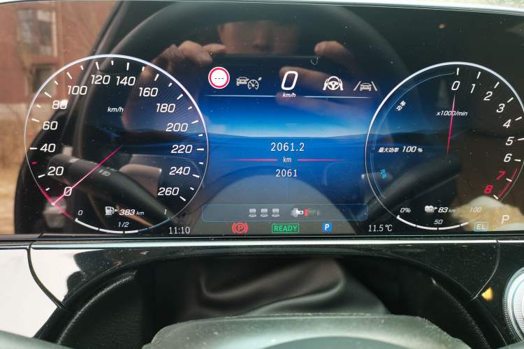 Used Mercedes-Benz E-Class New Energy 2024 E 350 e L Plug-in Hybrid Sedan Odometer Close Up