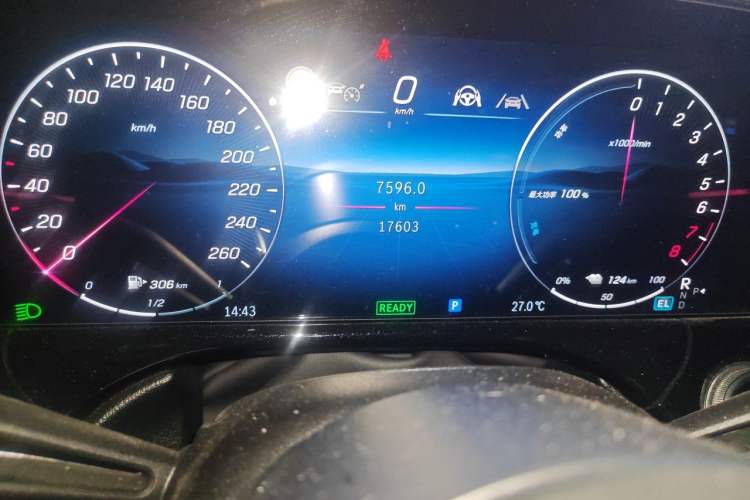 Used Mercedes-Benz E-Class New Energy 2024 E 350 e L Plug-in Hybrid Sedan Odometer Close Up